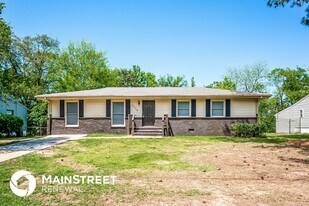 1112 Kawanda Ln in Birmingham, AL - Building Photo