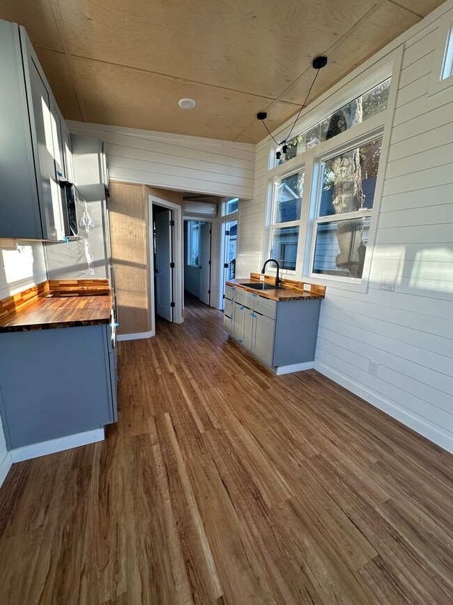 property at 631 Jackson St