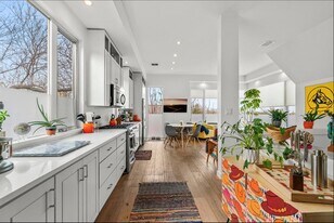 1608 Ravey St in Austin, TX - Building Photo