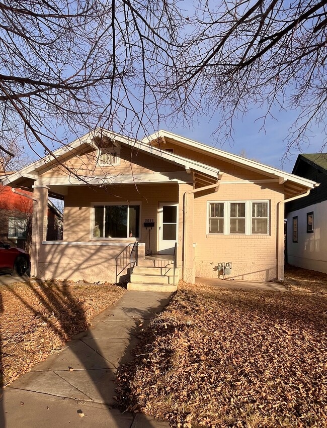 property at 1322 Lake Ave