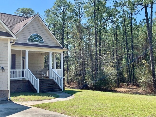 710 Helm Dr in New Bern, NC - Building Photo - Building Photo