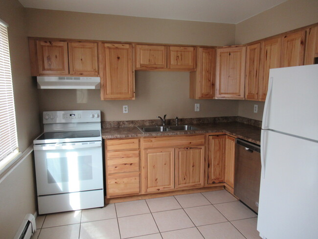 3965 Stonedike Dr in Colorado Springs, CO - Building Photo - Building Photo