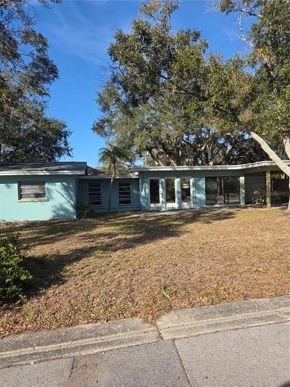 821 Helena Dr in Largo, FL - Building Photo - Building Photo