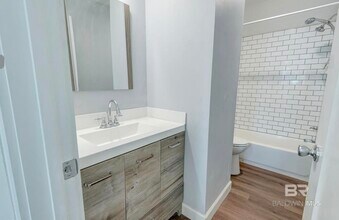 121 White Ave in Fairhope, AL - Building Photo - Building Photo
