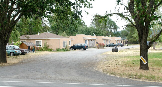 6372-6384 Old Redwood Hwy in Santa Rosa, CA - Building Photo - Building Photo