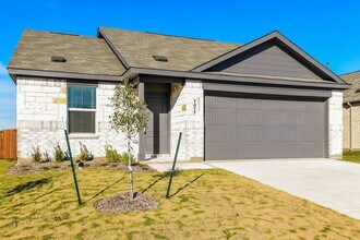 1817 Javelina St in Royse City, TX - Foto de edificio - Building Photo