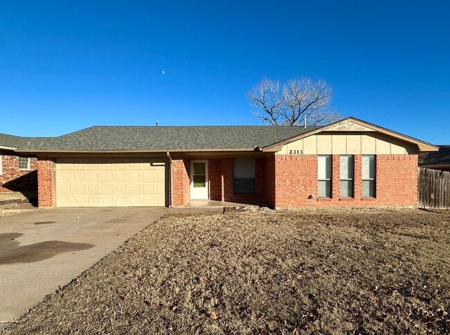 2313 NW 77th St in Lawton, OK - Building Photo - Building Photo