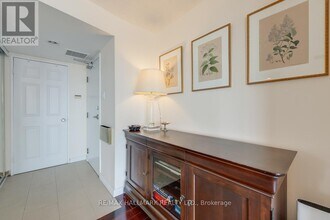 1102-705-1705 King St W in Toronto, ON - Building Photo - Building Photo
