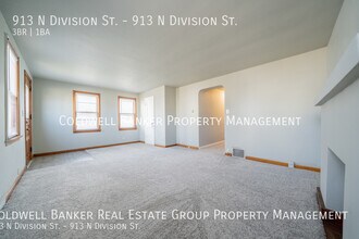 913 N Division St in Appleton, WI - Building Photo - Building Photo