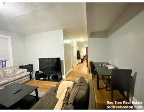 447 Park Dr, Unit 1A in Boston, MA - Foto de edificio - Building Photo