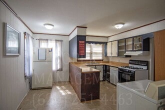 1109 W 9th St in Coffeyville, KS - Building Photo - Building Photo