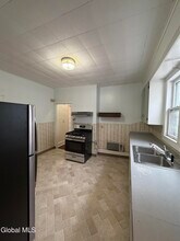 1111 Parkwood Blvd in Schenectady, NY - Building Photo - Building Photo