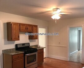 36 Shannon St in Boston, MA - Building Photo - Building Photo