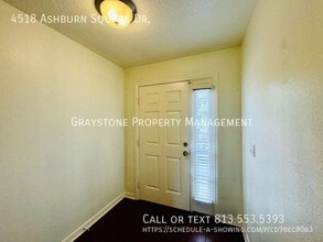 4518 Ashburn Square Dr in Tampa, FL - Building Photo - Building Photo