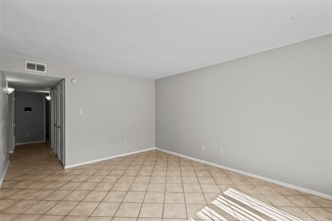 2202 16th Ave N in Texas City, TX - Building Photo - Building Photo