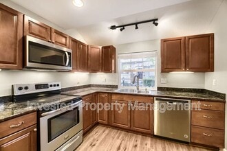 2880 W Long Cir in Littleton, CO - Building Photo - Building Photo