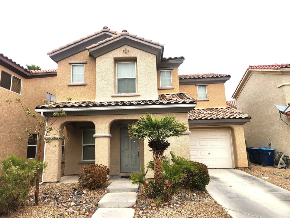 632 Port Talbot Ave in Las Vegas, NV - Building Photo