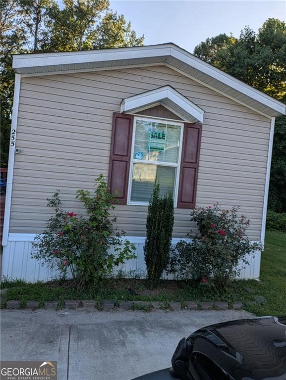 property at 255 Greenview Cir