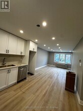2877A St Clair Ave E in Toronto, ON - Building Photo - Building Photo