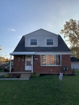 26280 Pinehurst St in Roseville, MI - Building Photo