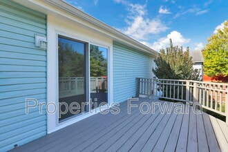 2246 Shirlene Dr in Grove City, OH - Building Photo - Building Photo
