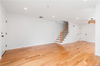 19 Maple Ave-Unit -B in Harrison, NY - Building Photo - Building Photo
