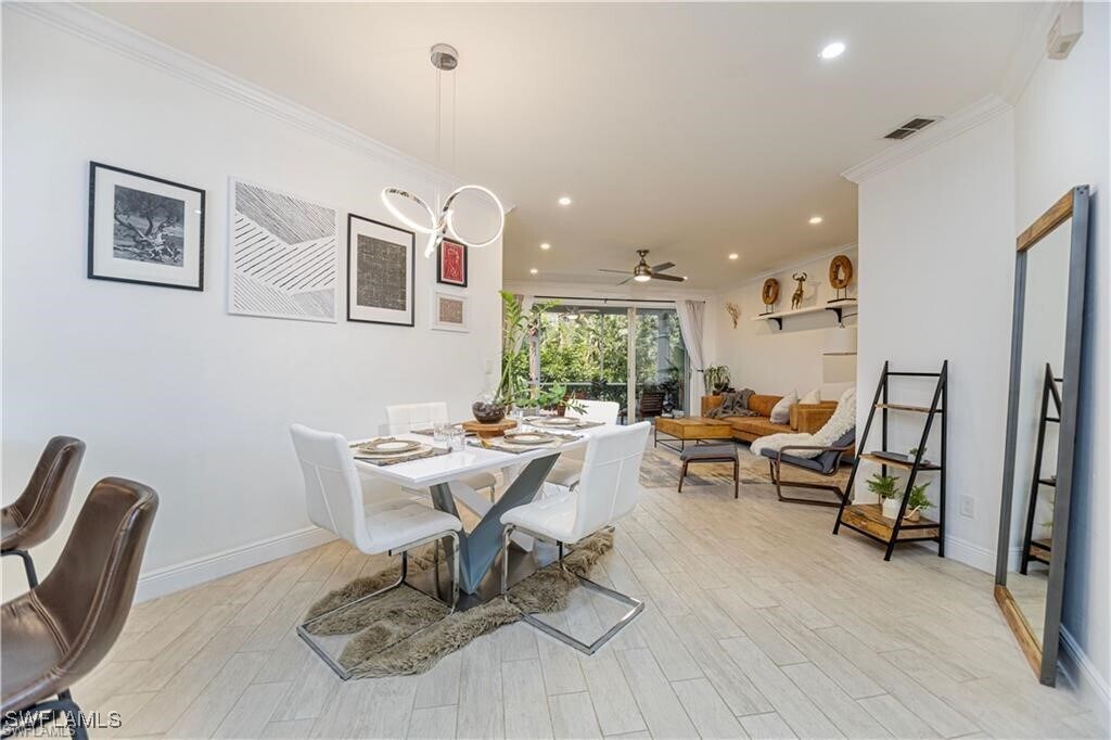 3735 Fieldstone Blvd in Naples, FL - Building Photo