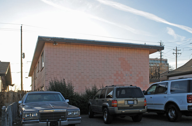 614 Morrill Ave in Reno, NV - Foto de edificio - Building Photo