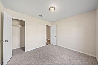 103 Bering Dr in Huntsville, TX - Building Photo - Building Photo