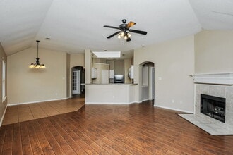 10004 Chadbourne Rd in Fort Worth, TX - Building Photo - Building Photo