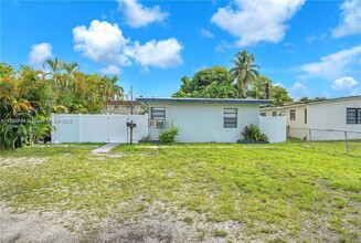 6036 Polk St in Hollywood, FL - Building Photo - Building Photo