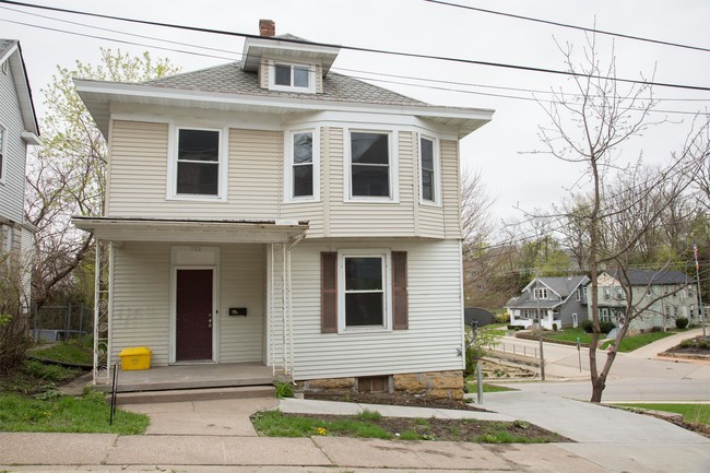 property at 702 Caledonia Pl
