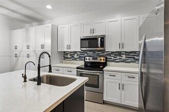 4859 NW 55th Pl in Tamarac, FL - Building Photo - Building Photo