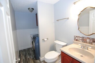 19 Colonial Dr in Merrimack, NH - Building Photo - Building Photo