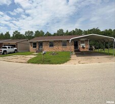 807 9th St, Unit 805 in Colona, IL - Building Photo
