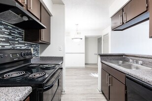 Vista at Westchase in Houston, TX - Building Photo