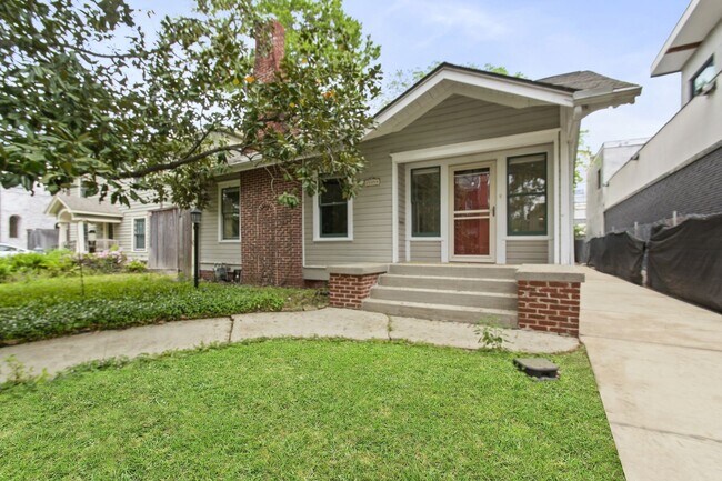 property at 2509 Yupon St