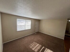 621 Dover Rd in Clarksville, TN - Building Photo - Building Photo