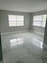 10290 NW 36th St in Coral Springs, FL - Building Photo - Building Photo