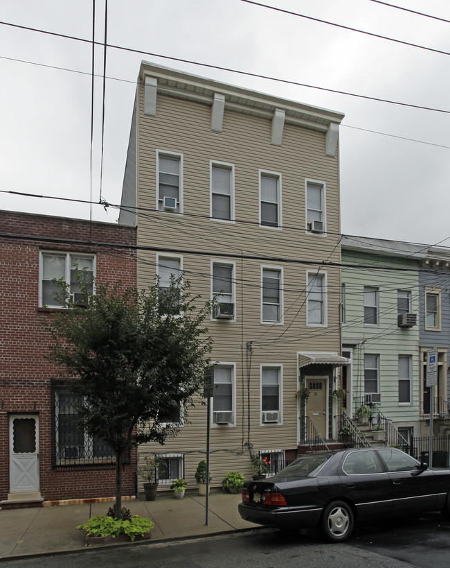 68-70 Lafayette St in Jersey City, NJ - Building Photo - Building Photo