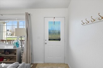 4251 Greenview Cir in Wasilla, AK - Foto de edificio - Building Photo