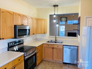 7920 Mariners Pointe Cir in Denver, NC - Building Photo - Building Photo