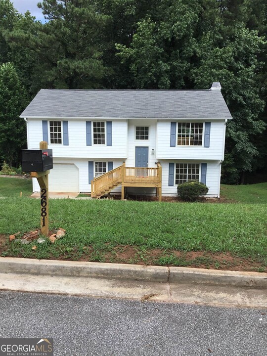 2681 Knollberry Ln in Decatur, GA - Foto de edificio