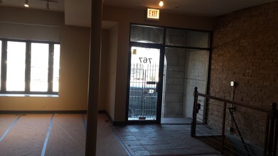 Contempo Court in Chicago, IL - Building Photo - Building Photo
