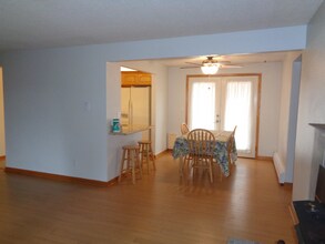 20309 20th Pl W in Lynnwood, WA - Foto de edificio - Building Photo