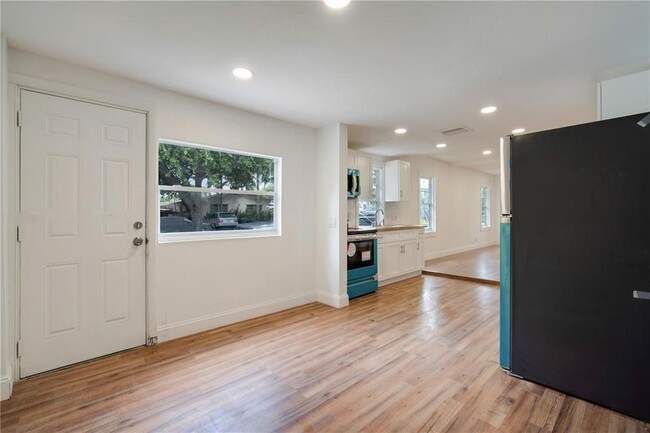 2246 Cleveland St in Hollywood, FL - Foto de edificio - Building Photo