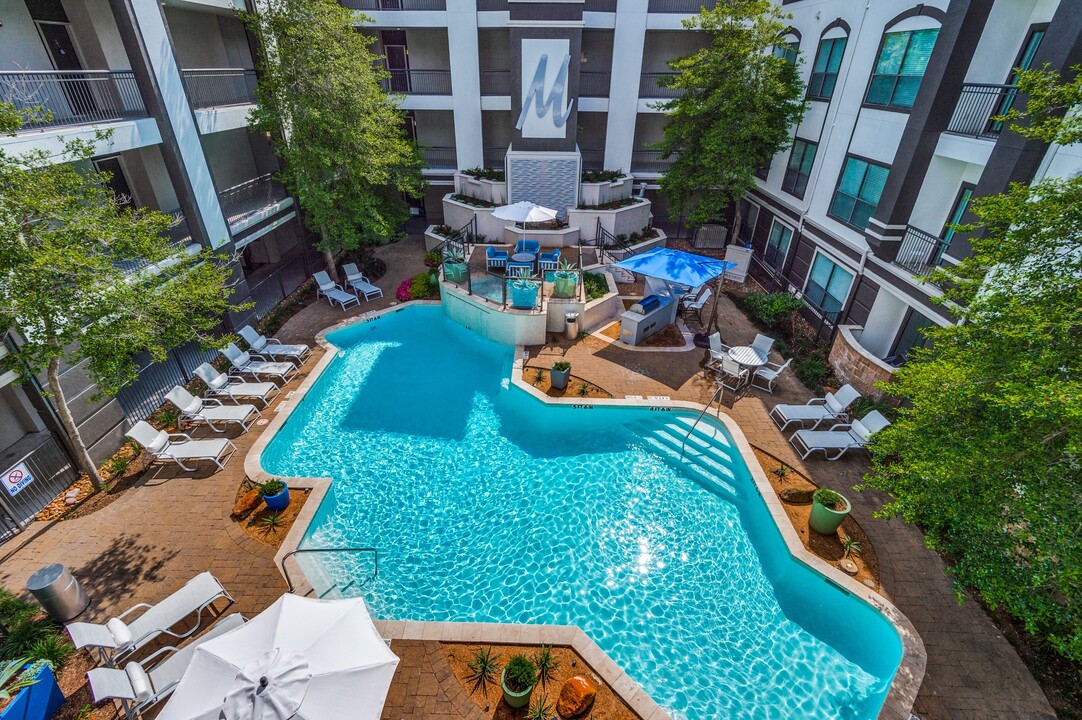 Montecito in Houston, TX - Building Photo