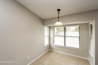 1836 Shannon Lake Dr in Middleburg, FL - Building Photo - Building Photo