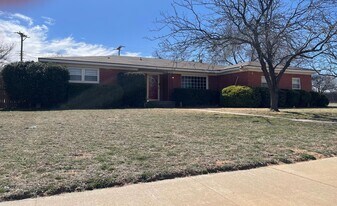 4831 9th St in Lubbock, TX - Building Photo