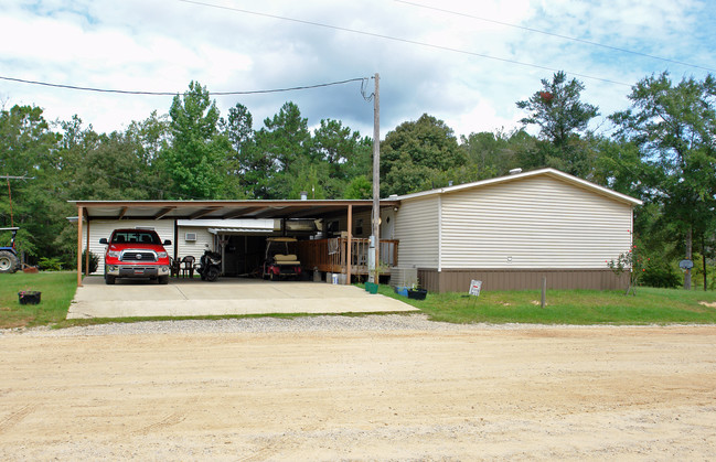 8880 Bryants Landing Rd in Stockton, AL - Building Photo - Building Photo